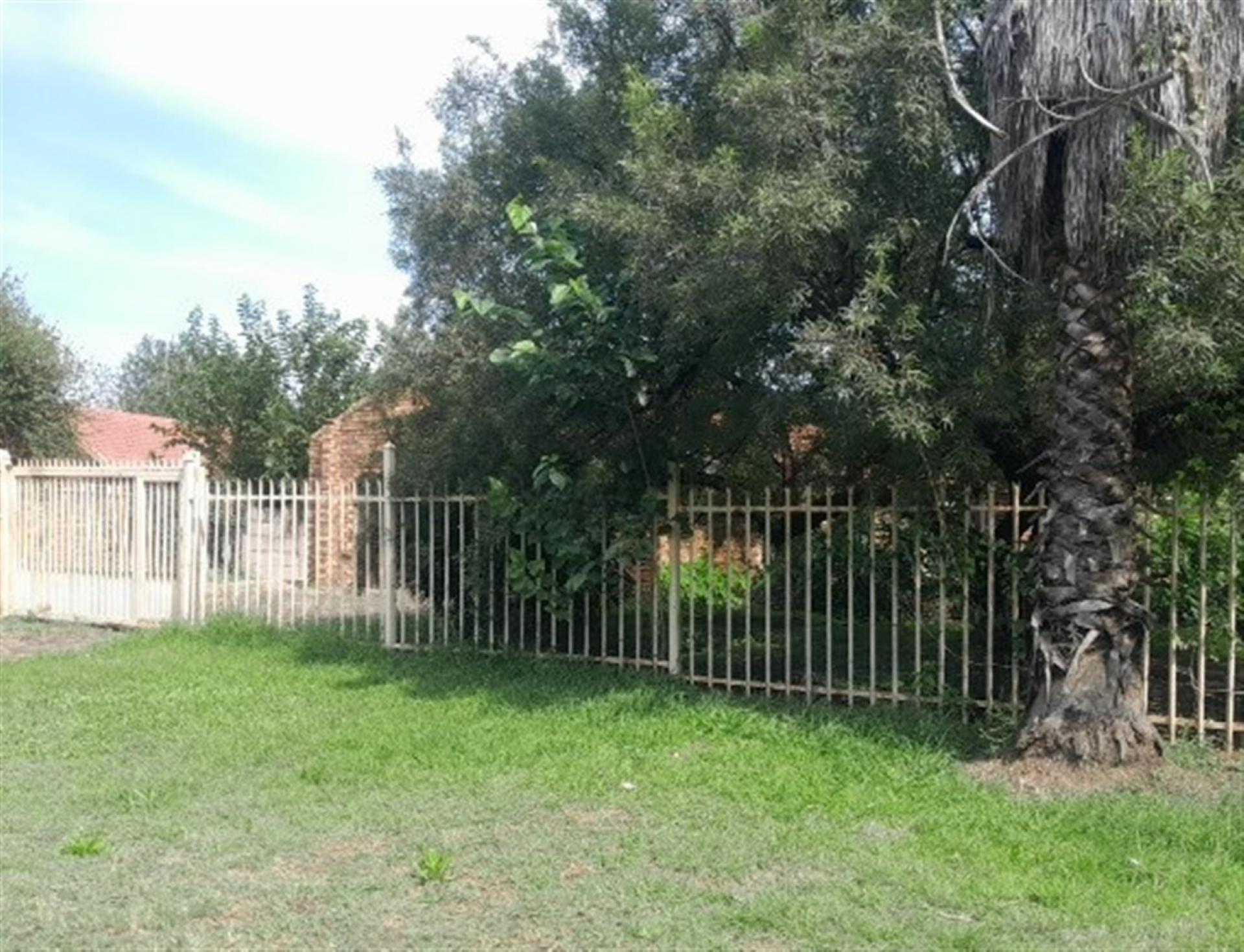 Front View of property in Theresapark