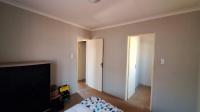 Main Bedroom - 14 square meters of property in Dawn Park
