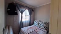 Bed Room 1 - 8 square meters of property in Dawn Park