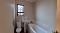 Bathroom 1 - 5 square meters of property in Dawn Park