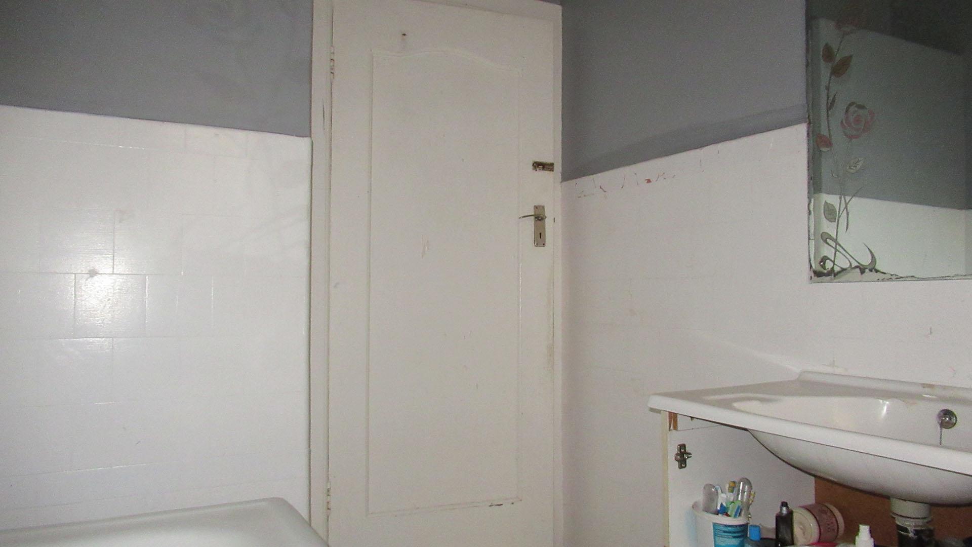 Bathroom 1 - 5 square meters of property in Orange Grove