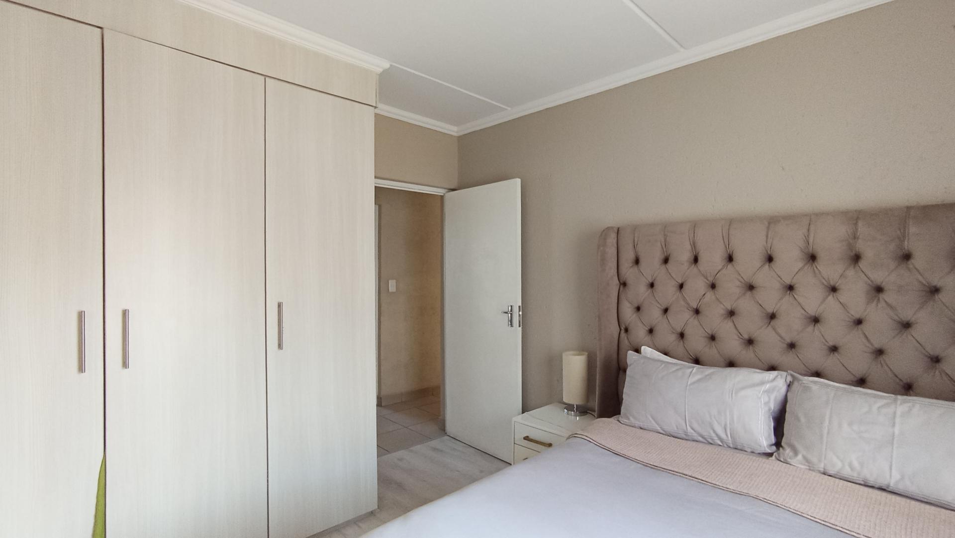 Main Bedroom - 12 square meters of property in Beverley