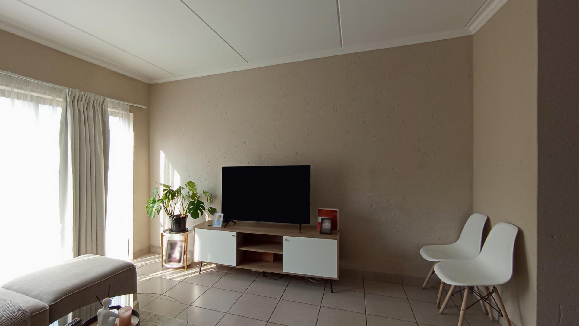 Lounges - 20 square meters of property in Beverley