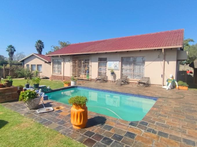 3 Bedroom House for Sale For Sale in Rensburg - MR630984