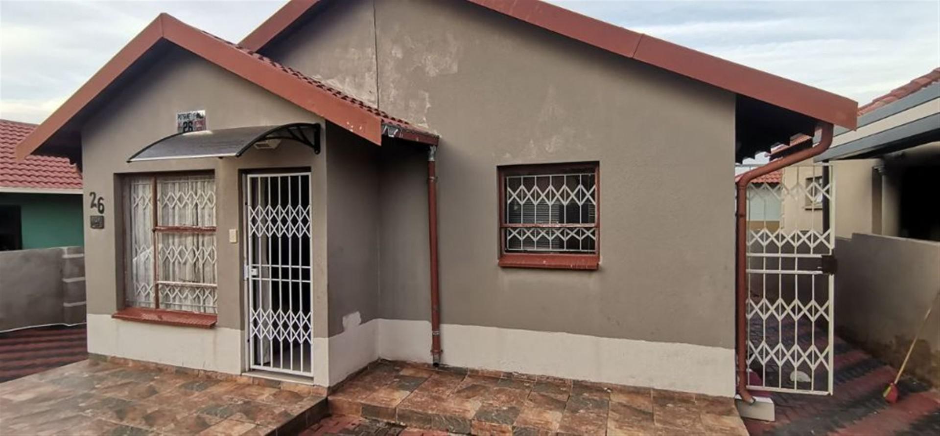 Front View of property in Tlhabane West