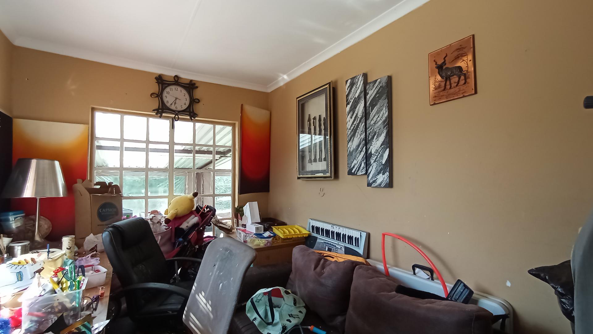 Study - 11 square meters of property in Weltevreden Park