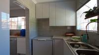 Scullery - 5 square meters of property in Weltevreden Park