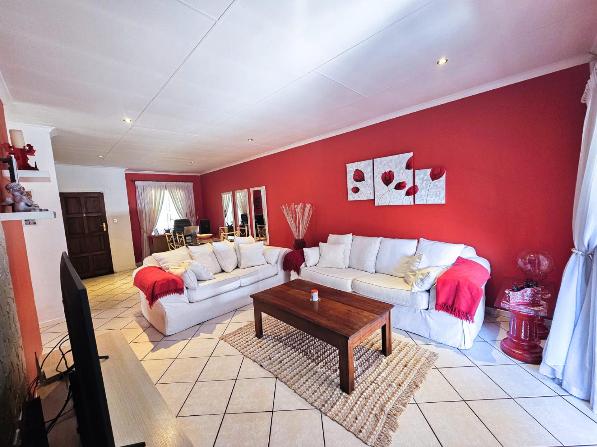  of property in Monavoni
