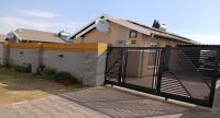 Front View of property in Palm Ridge