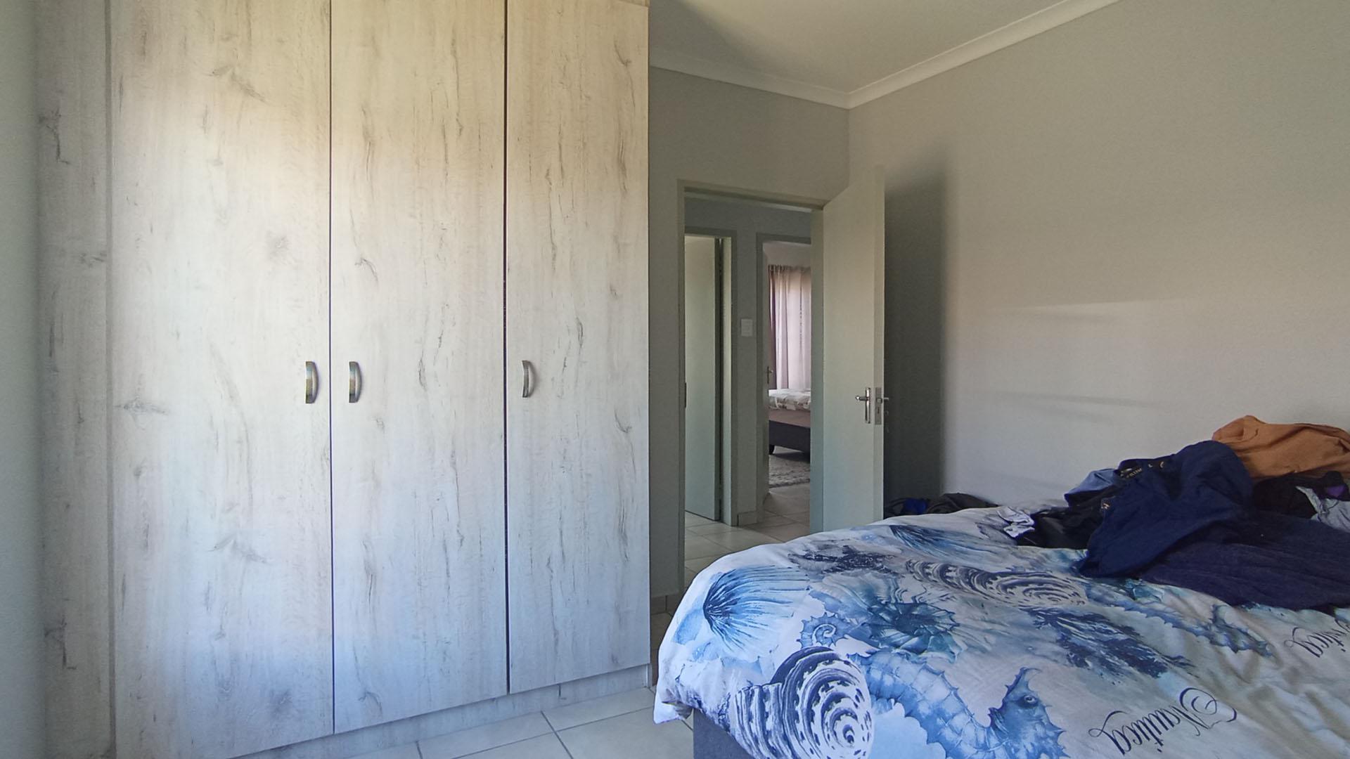 Bed Room 1 - 10 square meters of property in Waterkloof (Rustenburg)