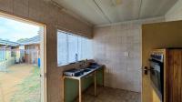 Kitchen - 16 square meters of property in Van Dykpark