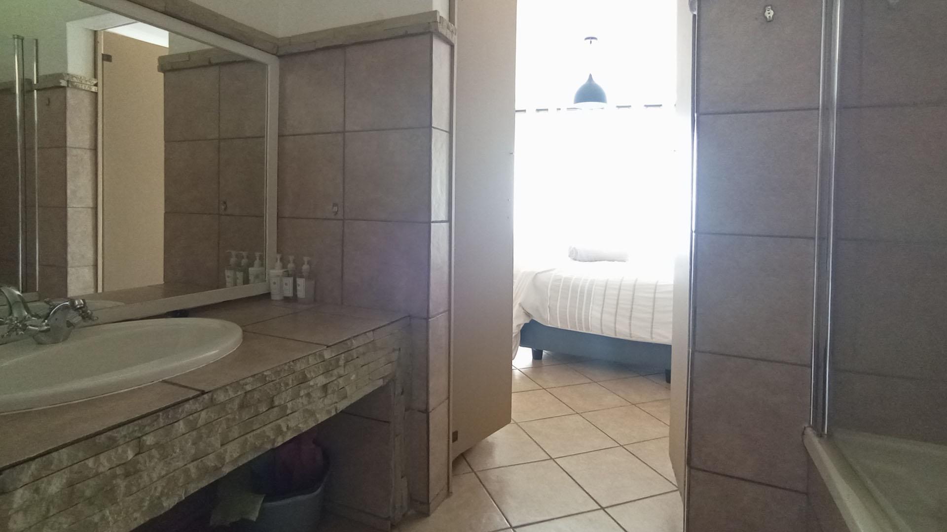 Main Bathroom - 5 square meters of property in Wapadrand
