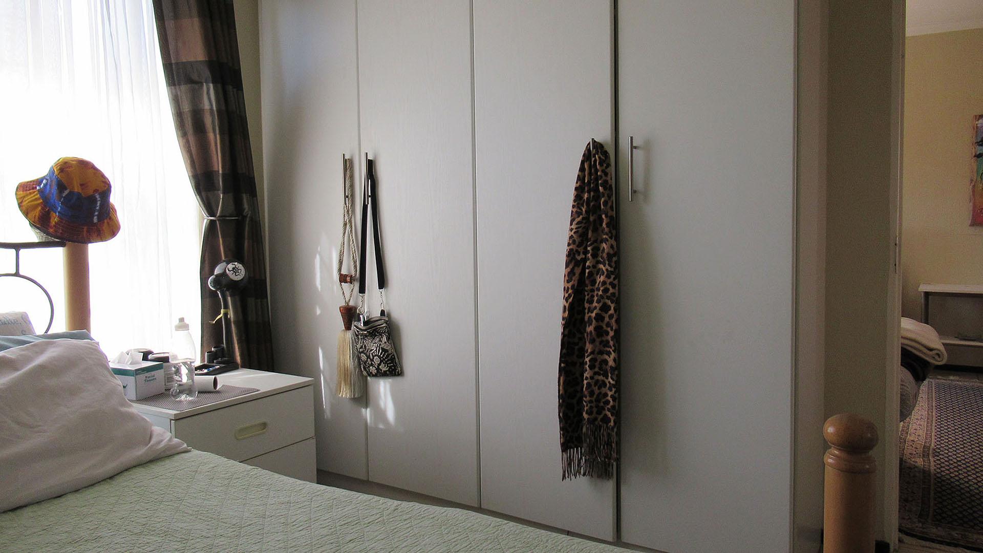 Main Bedroom - 18 square meters of property in Honey Park