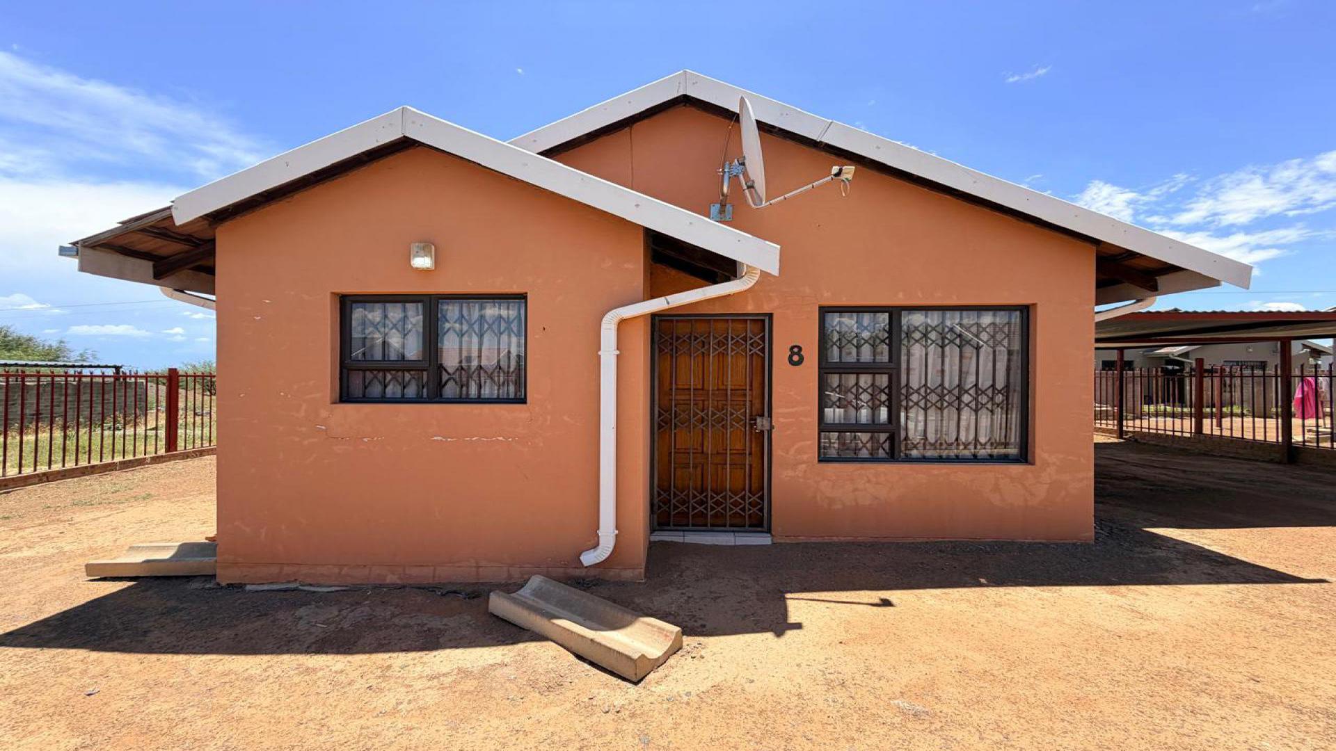 Front View of property in Kimberley