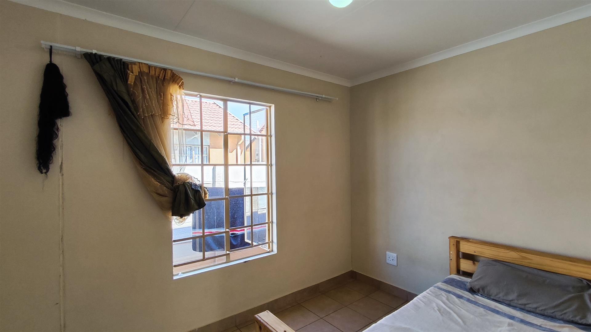 Bed Room 2 - 10 square meters of property in Palm Ridge