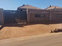 3 Bedroom 2 Bathroom House to Rent for sale in Mahube Valley