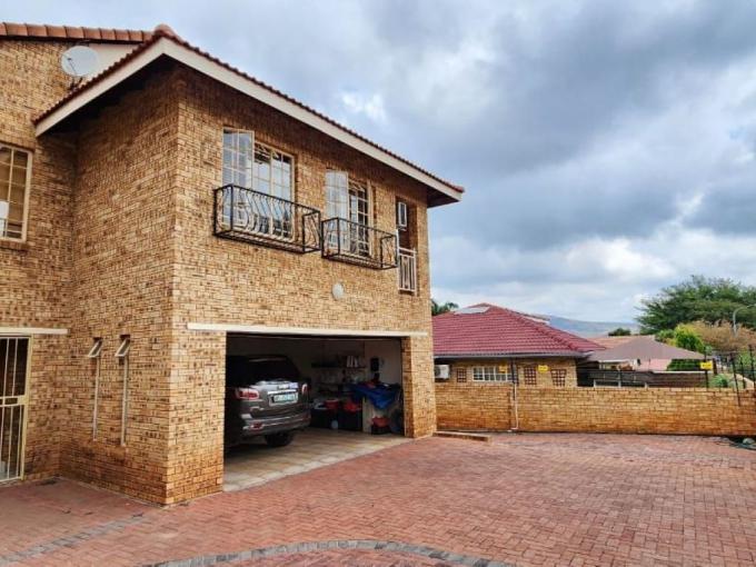 4 Bedroom House for Sale For Sale in Safarituine - MR631197
