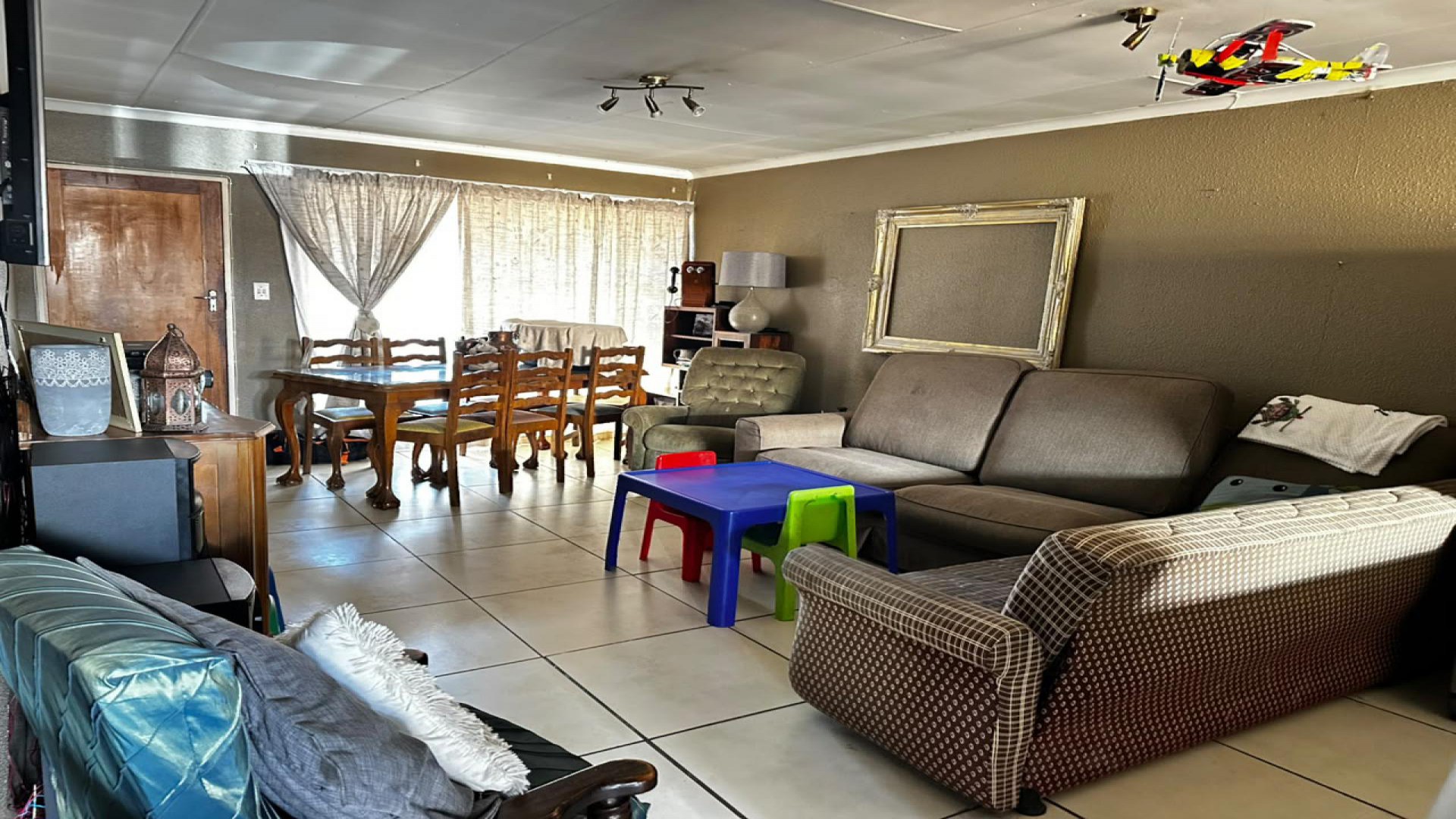 Lounges of property in Witfield