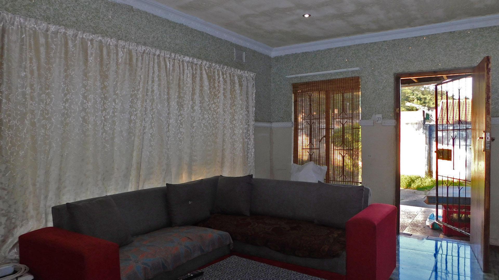 Lounges - 13 square meters of property in Pietermaritzburg (KZN)