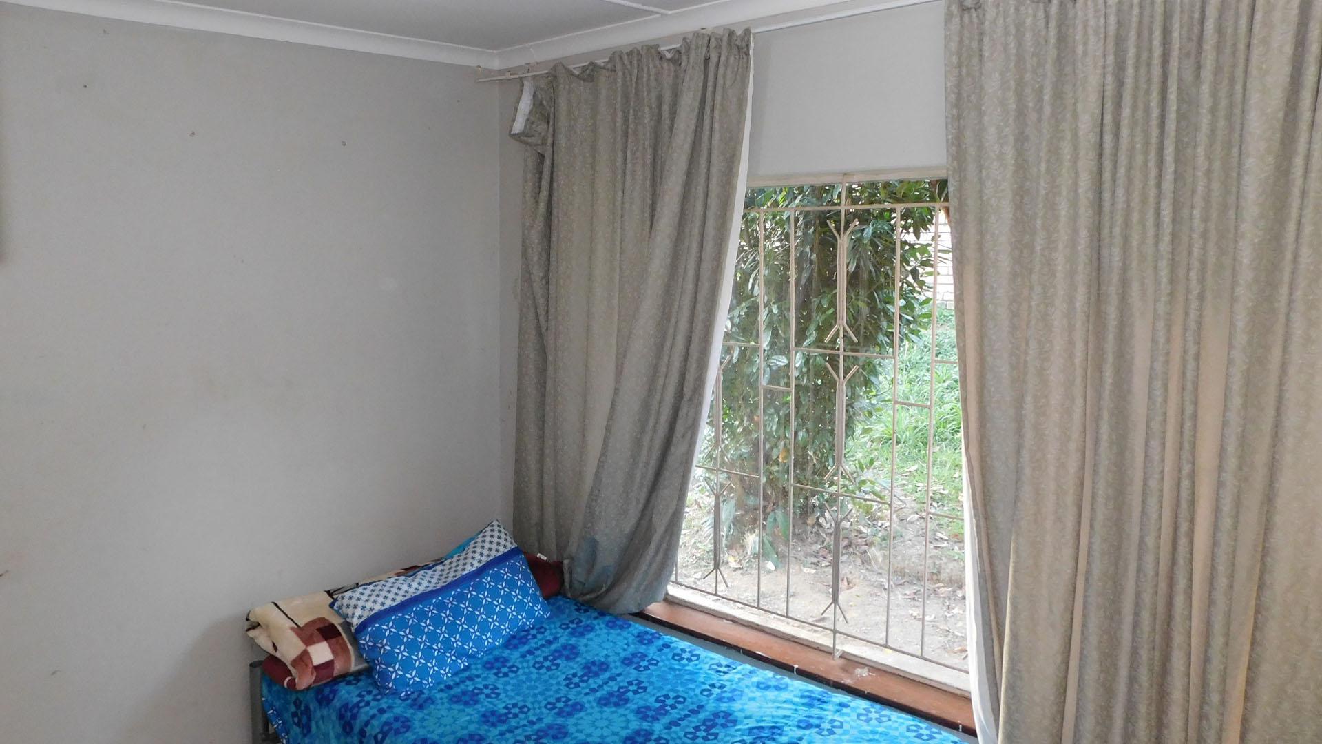 Bed Room 1 - 9 square meters of property in Pietermaritzburg (KZN)