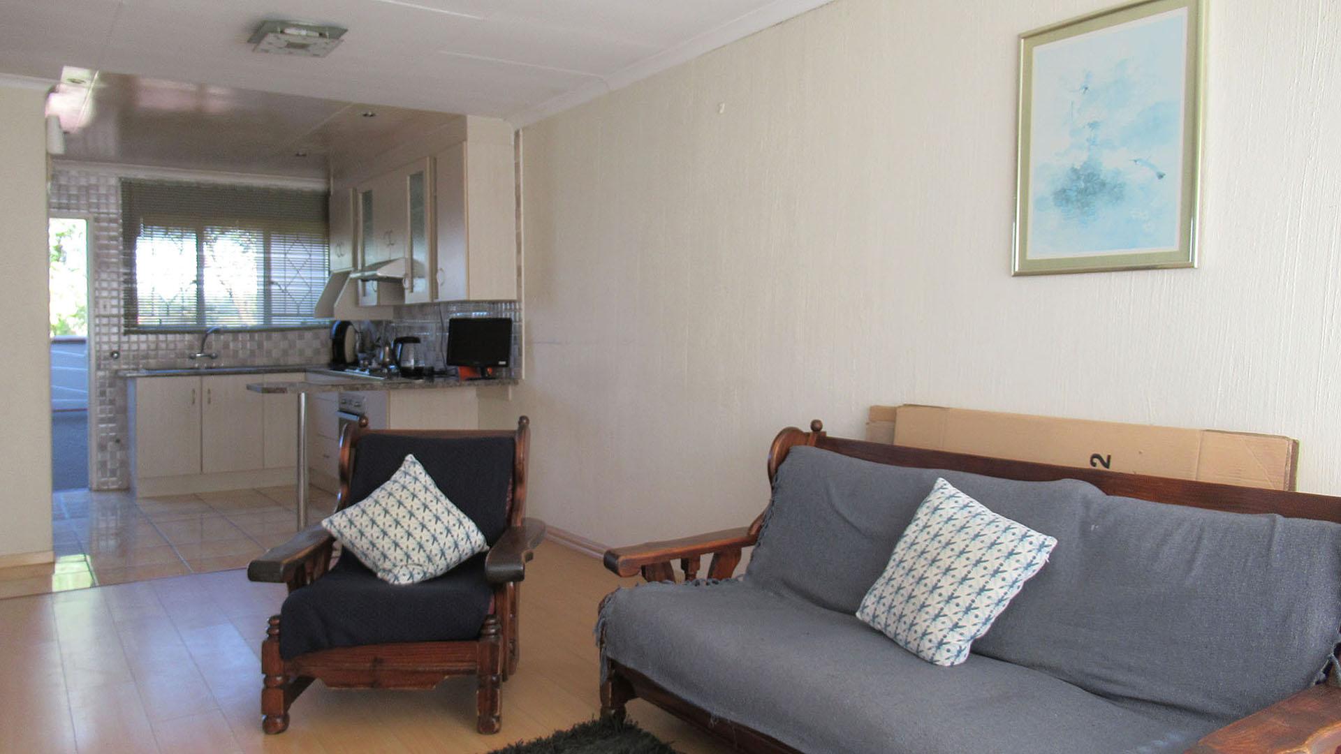 Lounges - 12 square meters of property in Georginia
