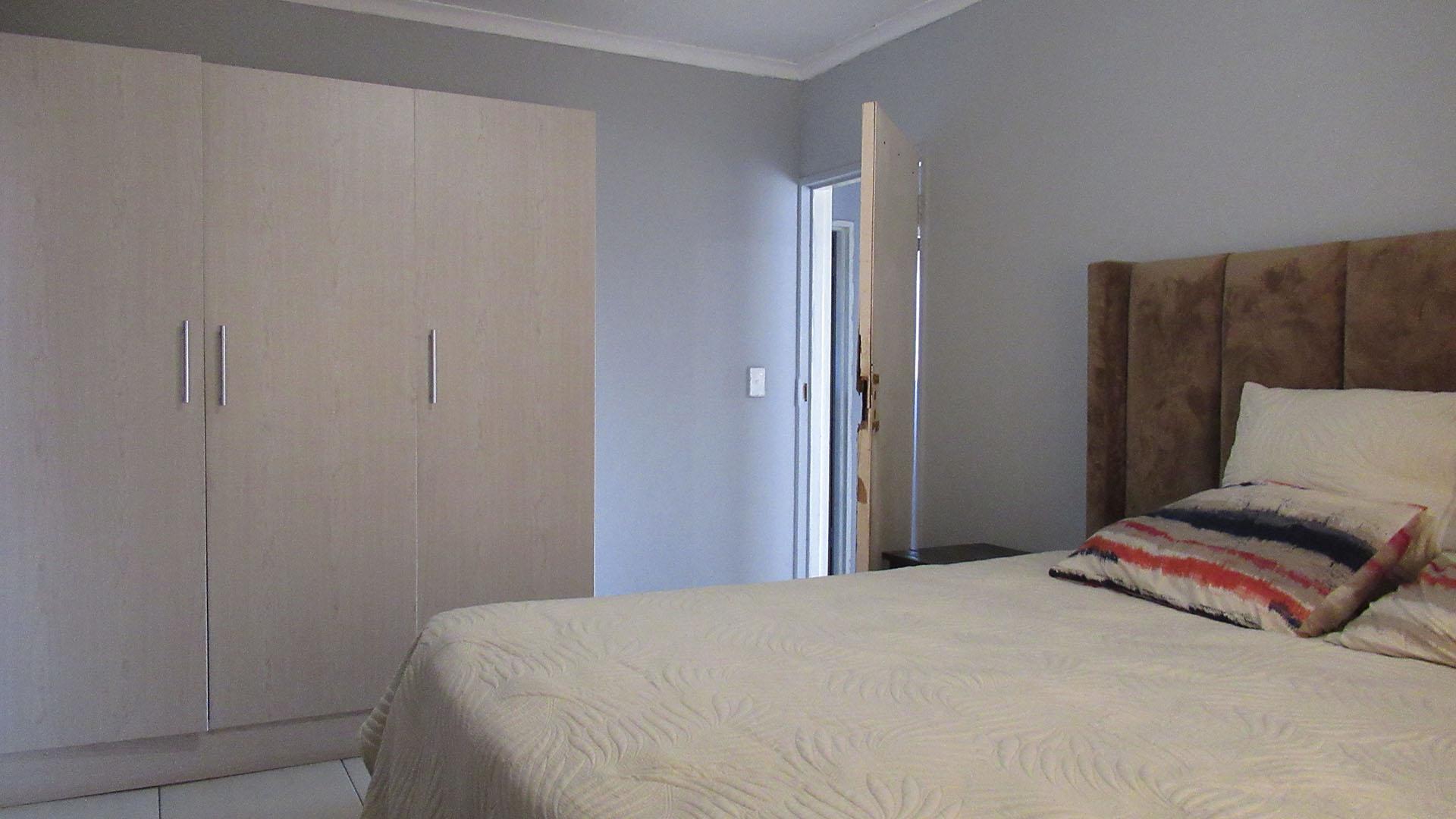Bed Room 2 - 13 square meters of property in Mid-ennerdale