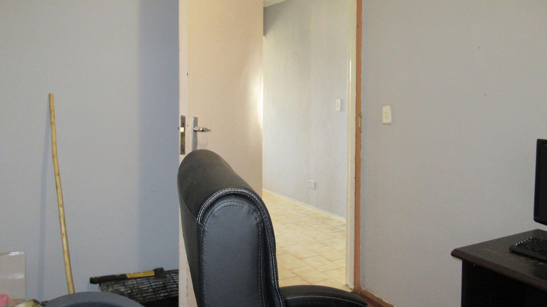 Bed Room 3 - 8 square meters of property in Mid-ennerdale