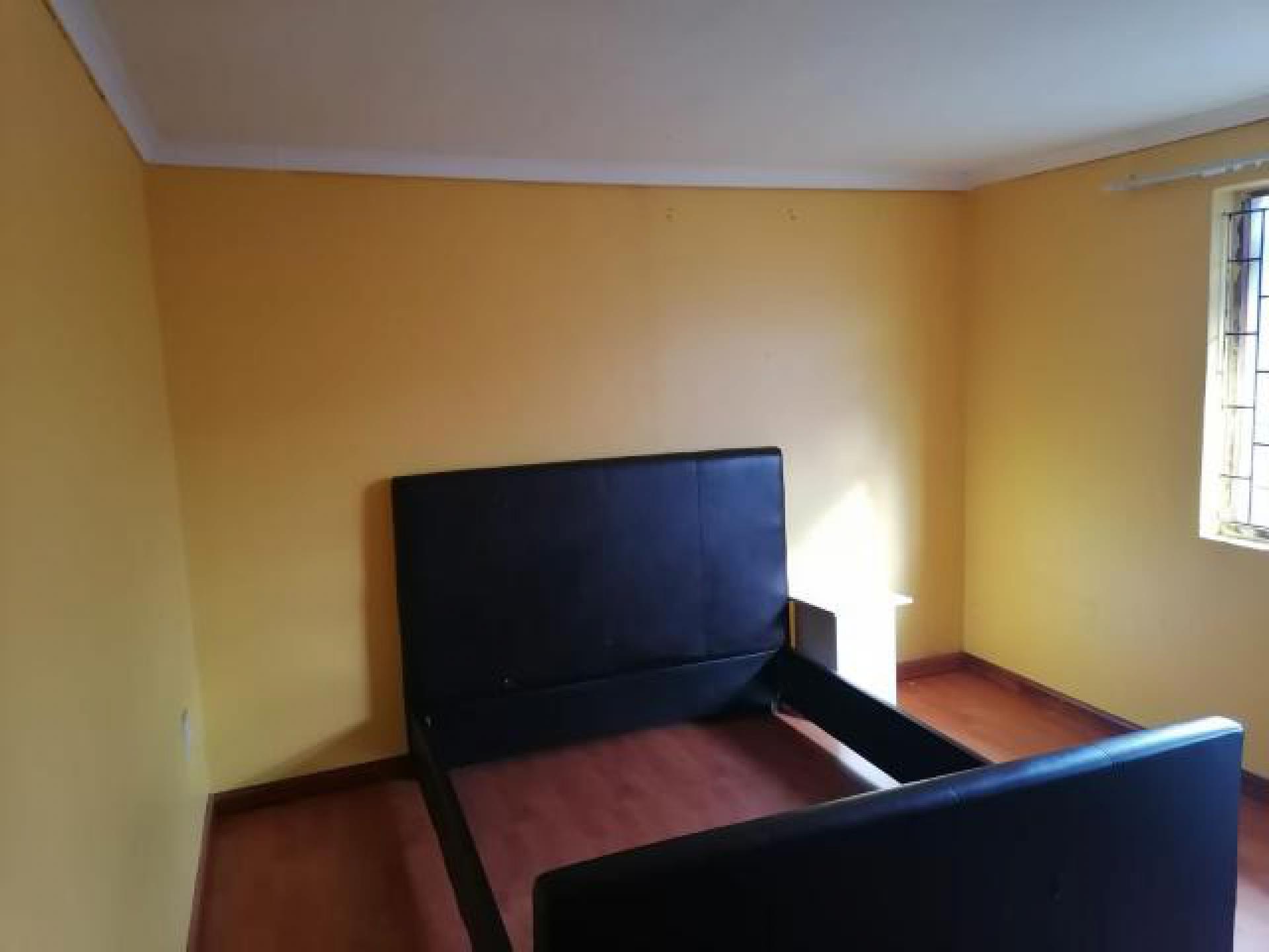 Main Bedroom of property in Sillwood Heights