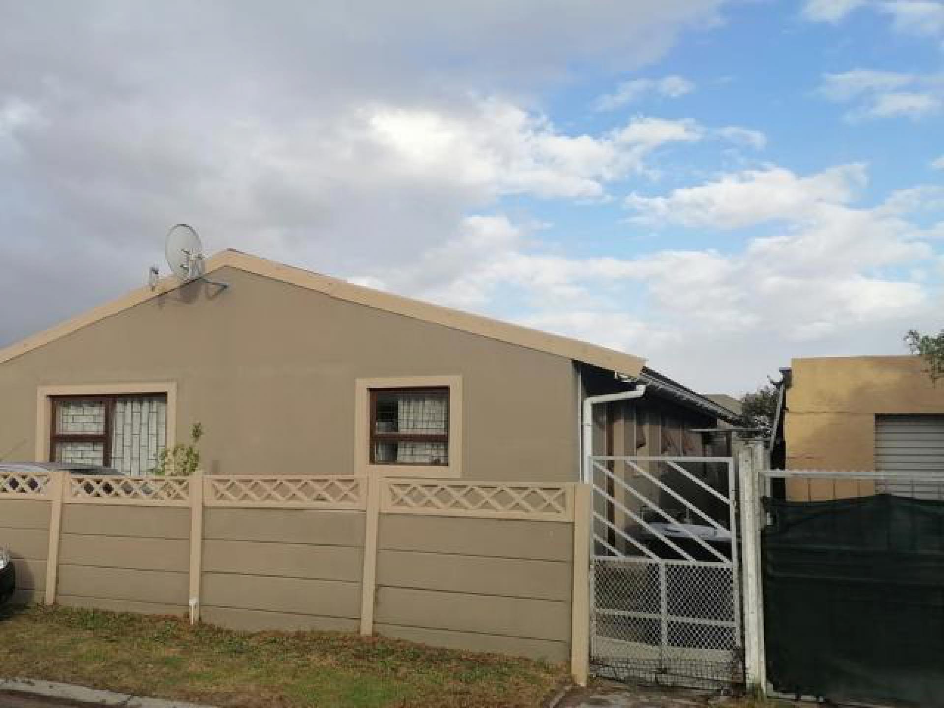 Front View of property in Sillwood Heights