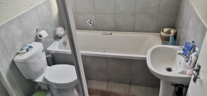3 Bedroom House for Sale For Sale in Wilgeheuwel  - MR631354