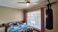 Bed Room 2 - 15 square meters of property in Birchleigh North
