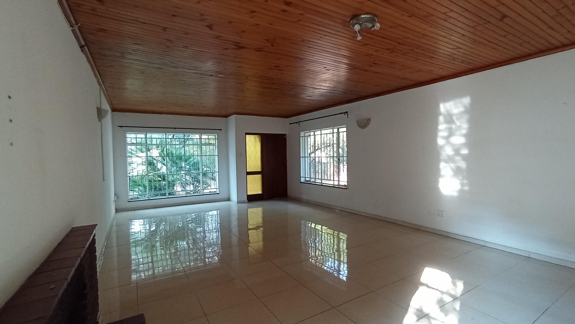 Dining Room - 24 square meters of property in Blairgowrie