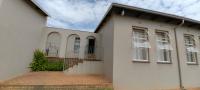  of property in Floracliffe