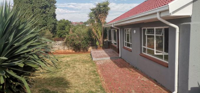 3 Bedroom House for Sale For Sale in Reefhaven - MR631387