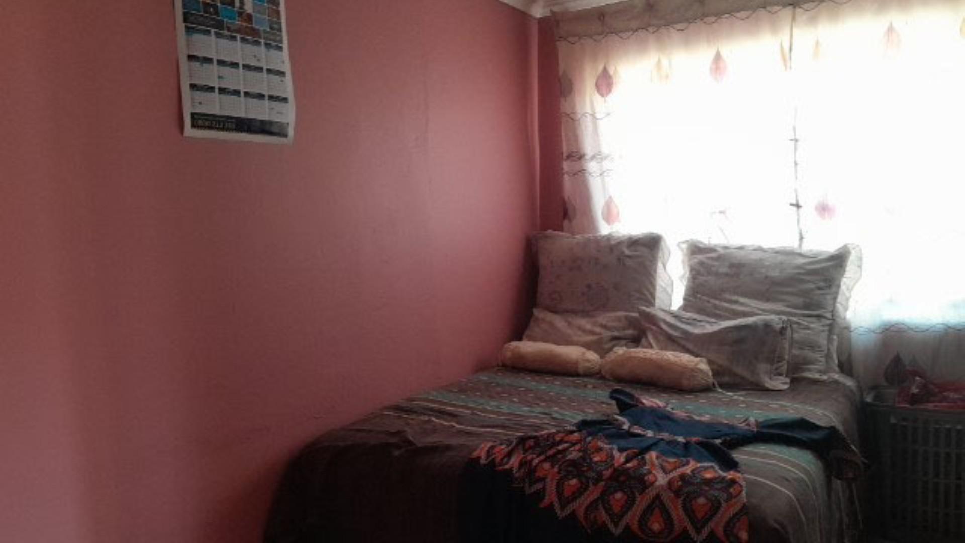 Bed Room 2 of property in Vanderbijlpark