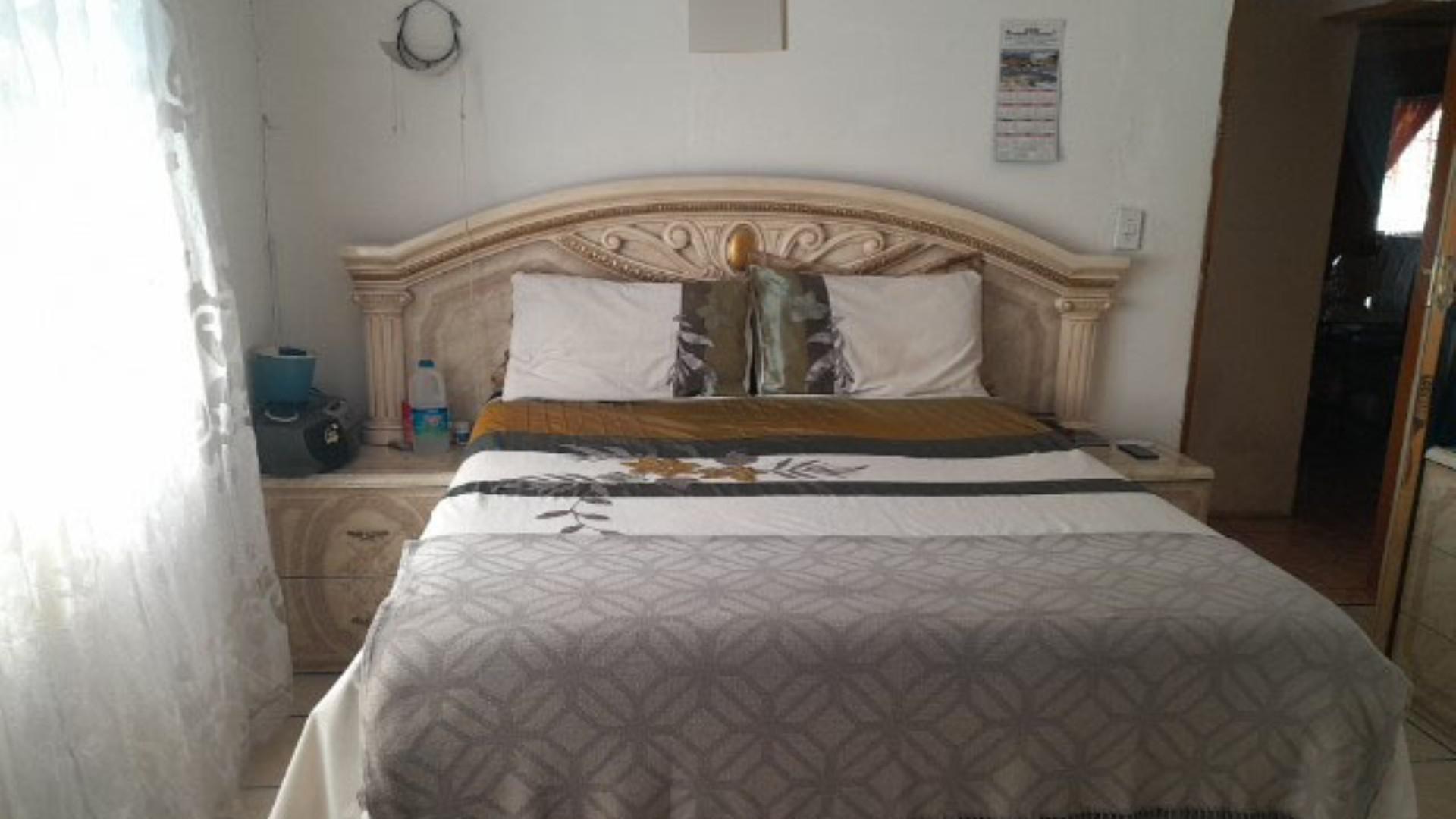 Bed Room 1 of property in Vanderbijlpark