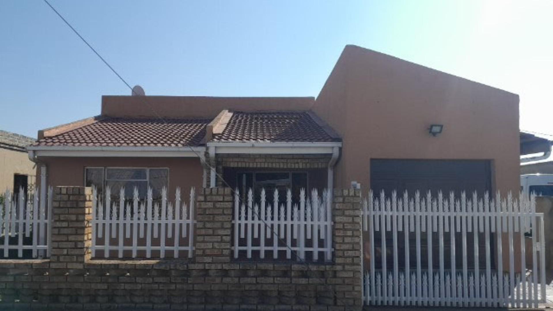 Front View of property in Vanderbijlpark