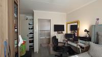 Main Bedroom - 13 square meters of property in Amandasig