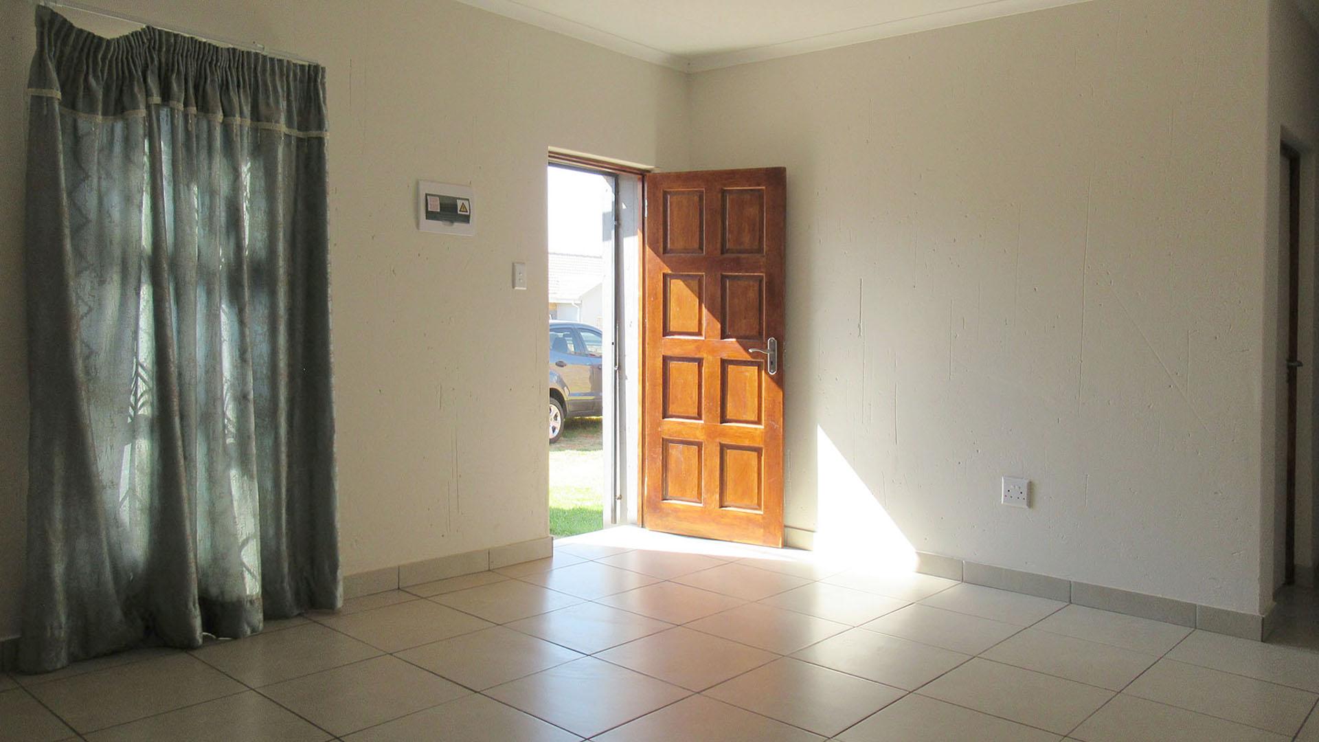 Dining Room - 15 square meters of property in Roseacre