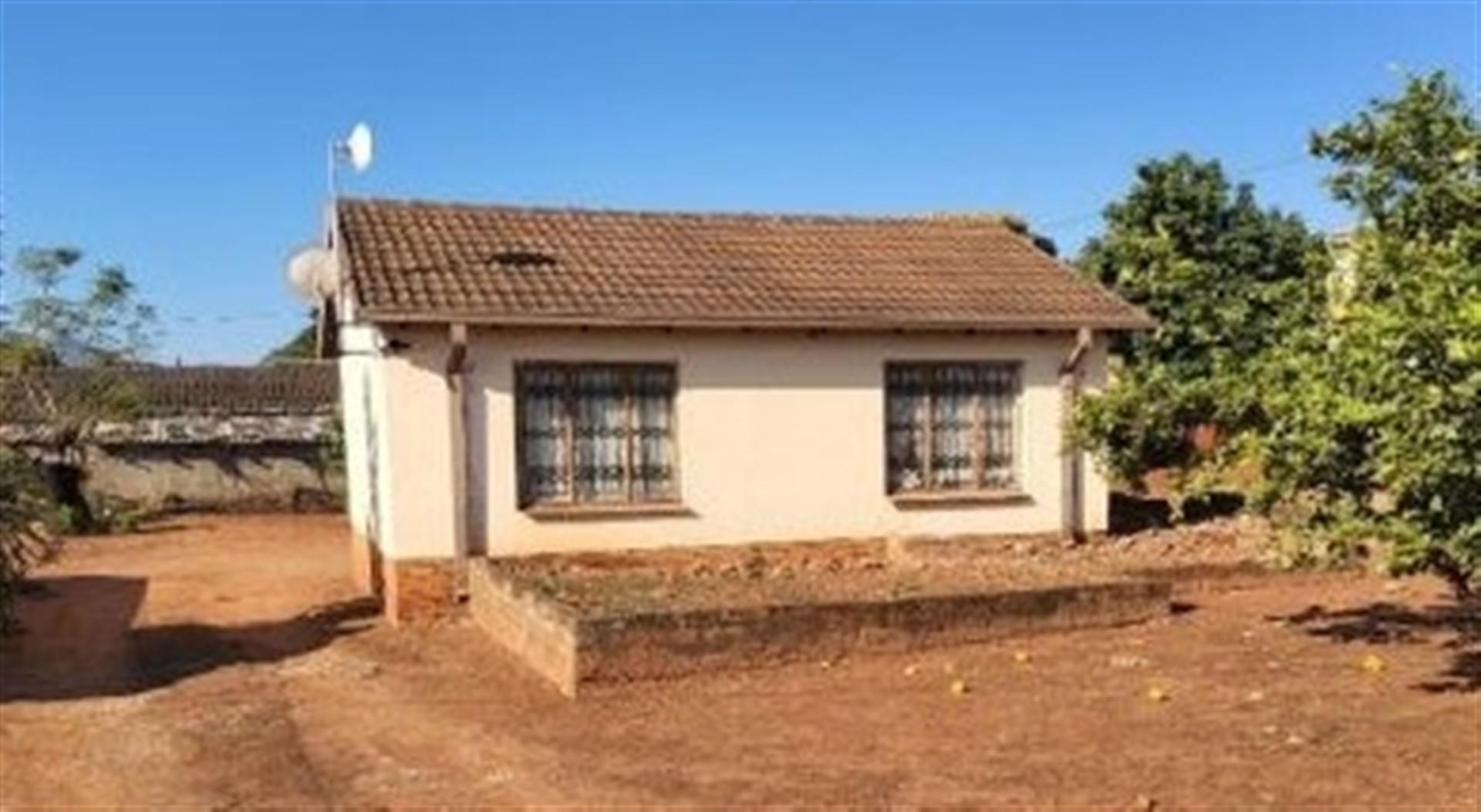 Front View of property in Lenyeenyee