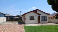 Front View of property in Olievenhoutbos