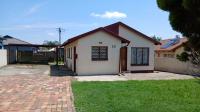 Front View of property in Olievenhoutbos
