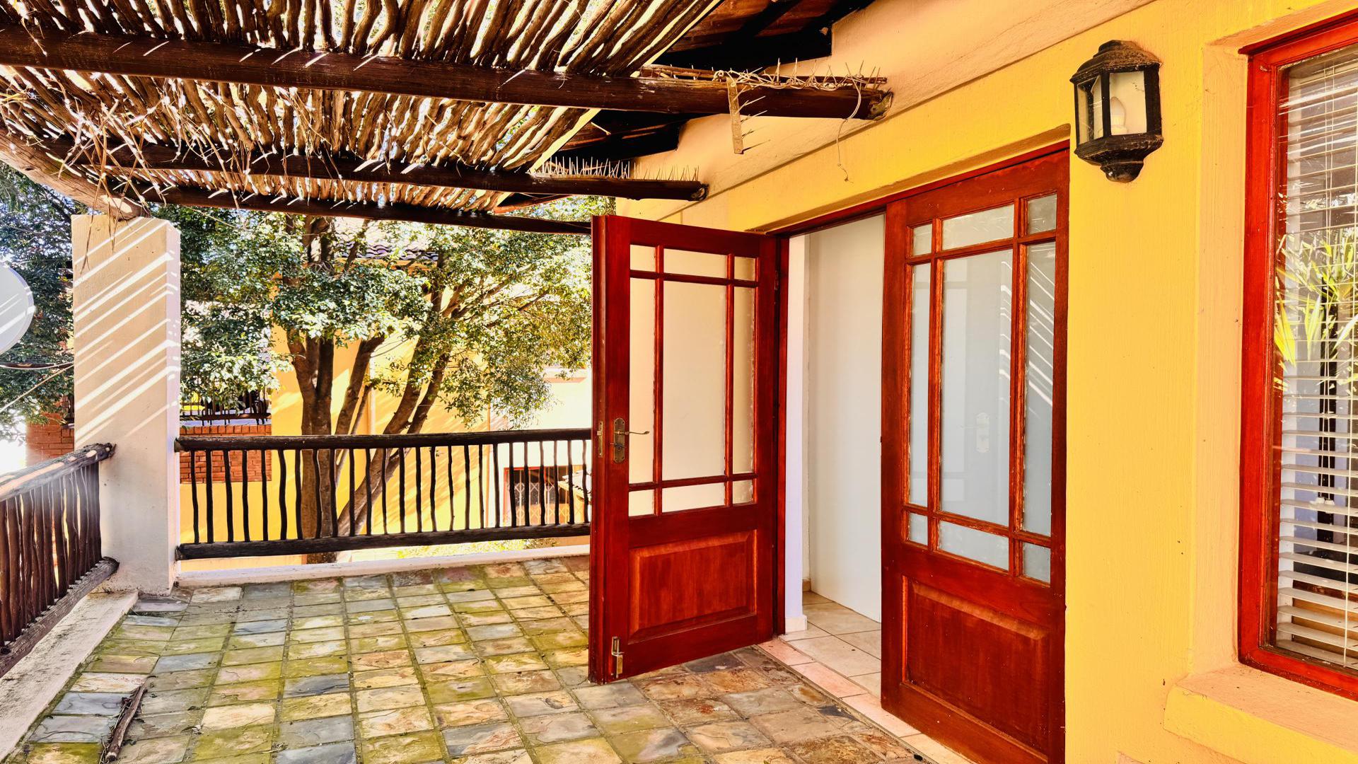Balcony of property in Willowbrook