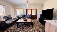 Lounges - 21 square meters of property in Willowbrook
