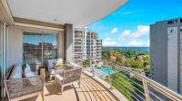 Balcony - 18 square meters of property in Sandhurst