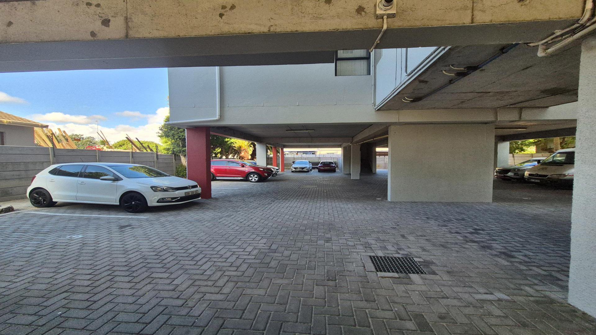 Carport  of property in Table View