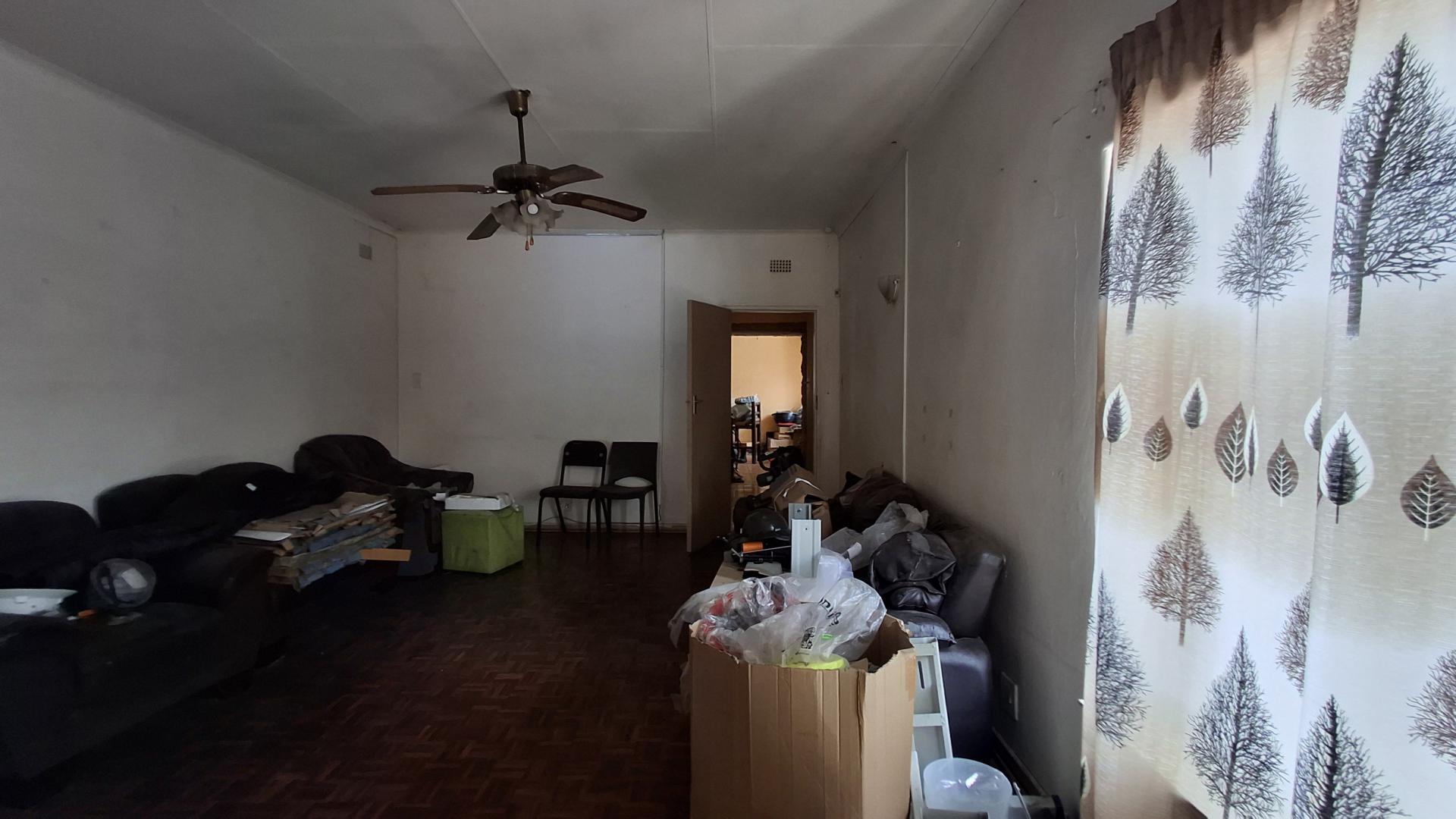 Lounges of property in Kriel