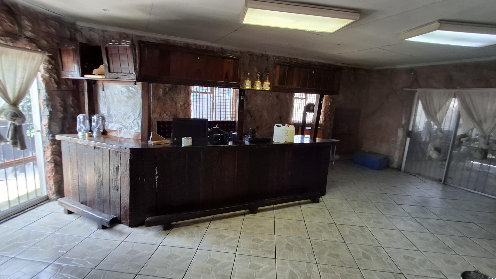 Spaces of property in Kriel