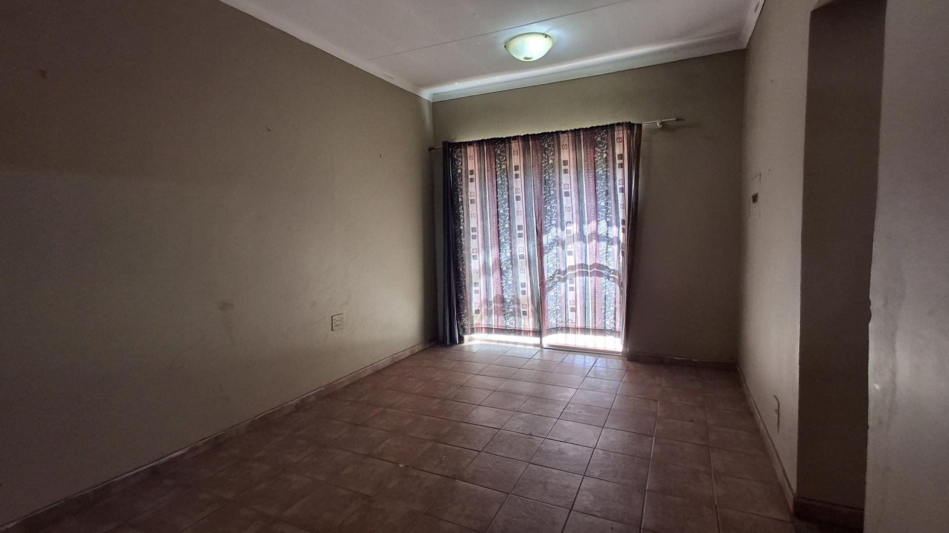 Spaces of property in Kriel