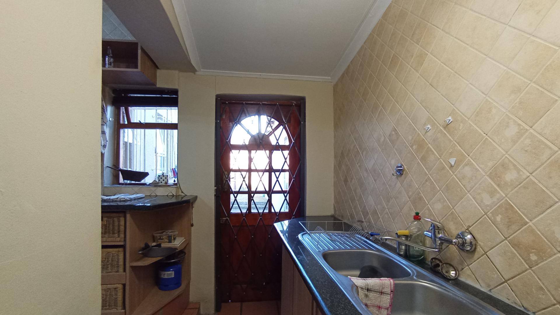 Scullery - 5 square meters of property in Horison Park